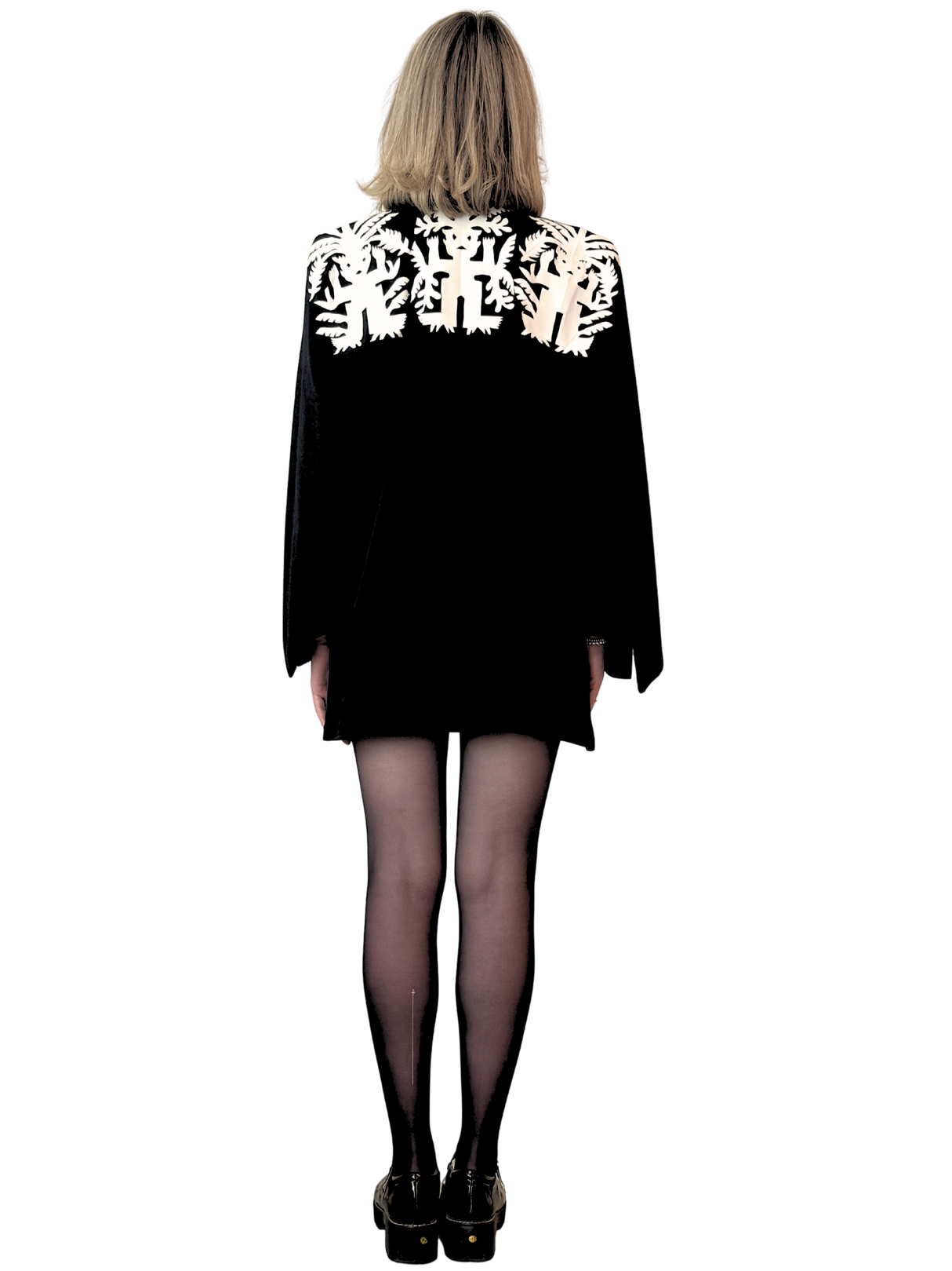 Cape Spirits Black w/ White