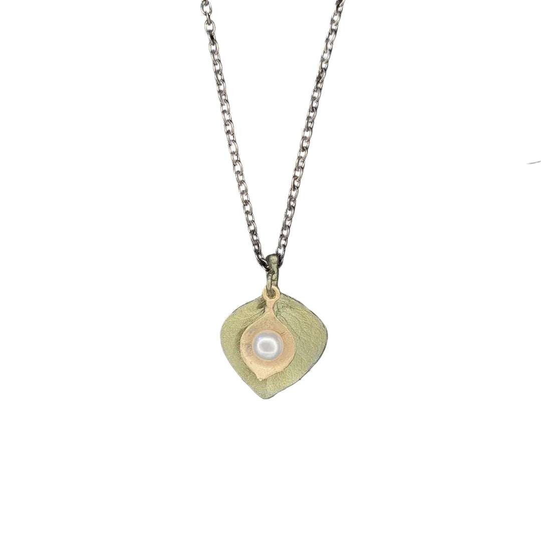 Round Leaf Eucalyptus Pendant Necklace