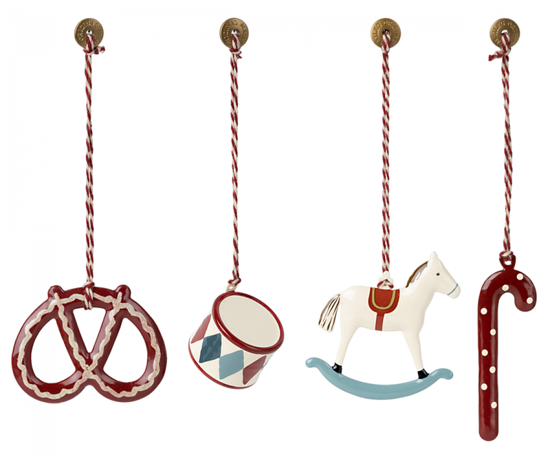 Peter's Christmas Ornament Set