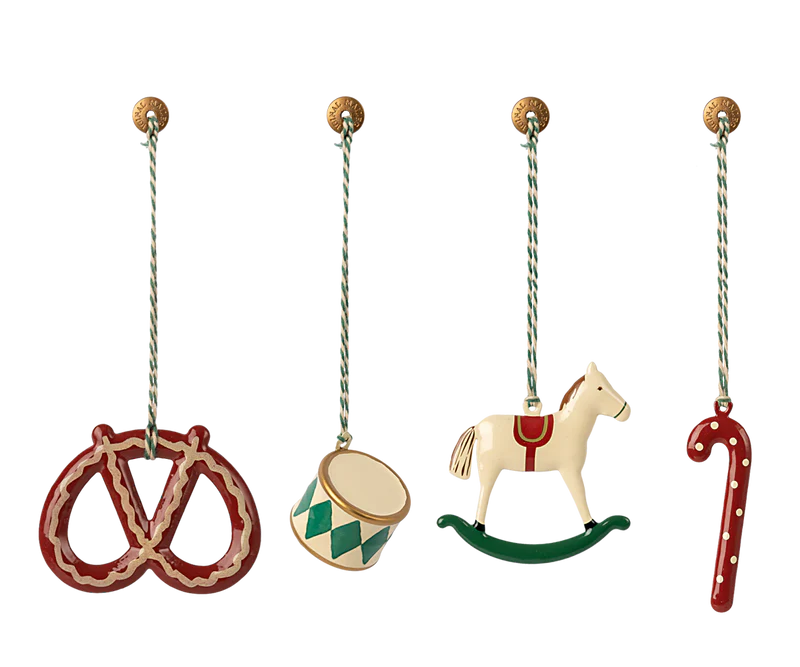 Peter's Christmas Ornament Set