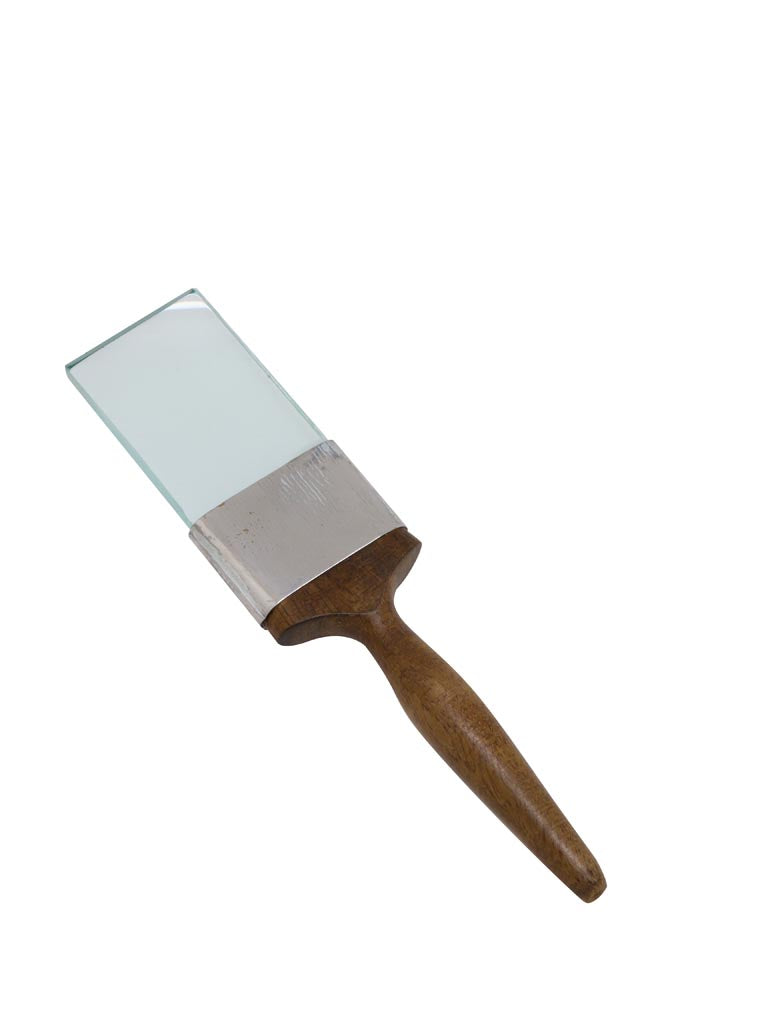 Paintbrush Magnifier – Gift at the Gardner