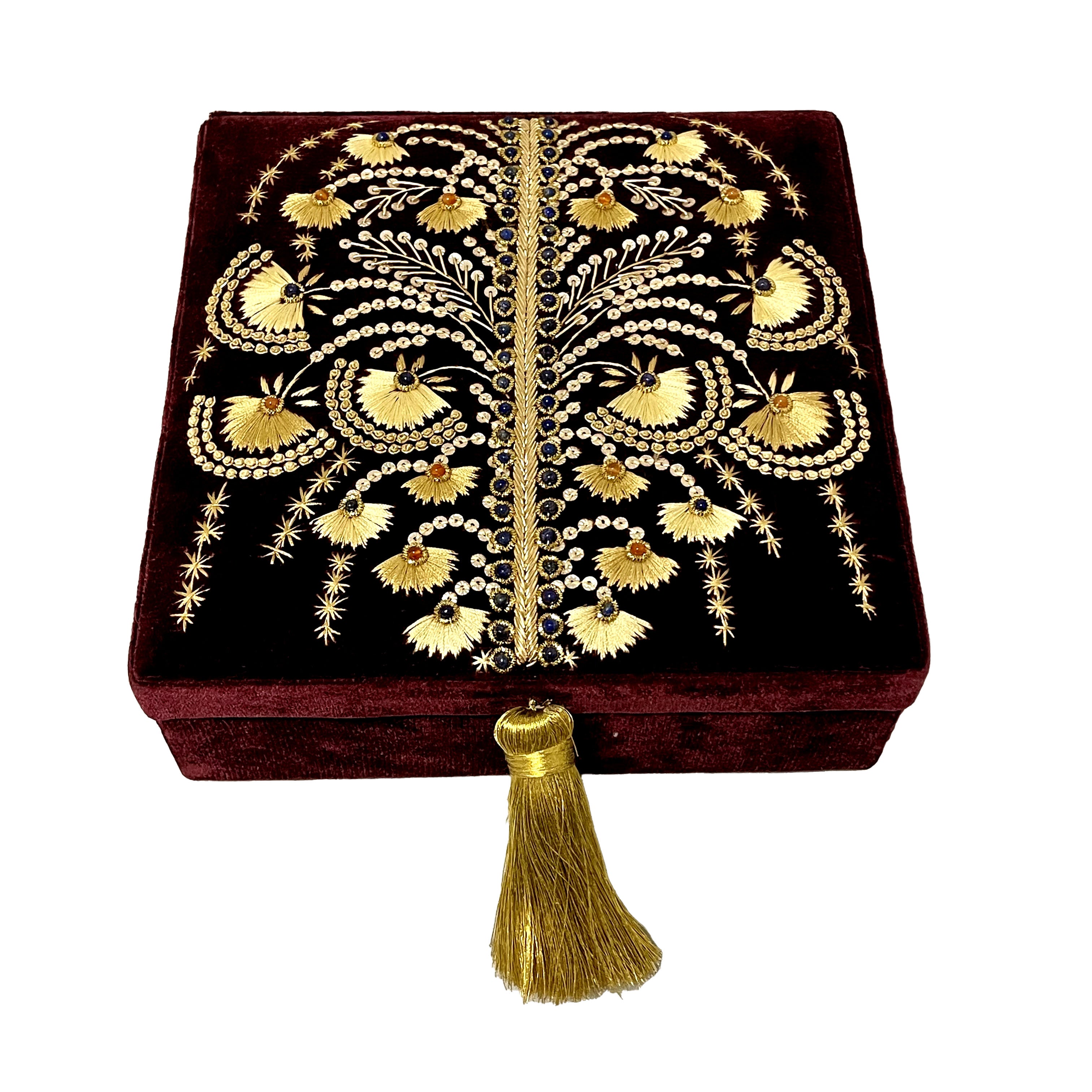 Isabella's Opera Coat Medium Box – Gift at the Gardner