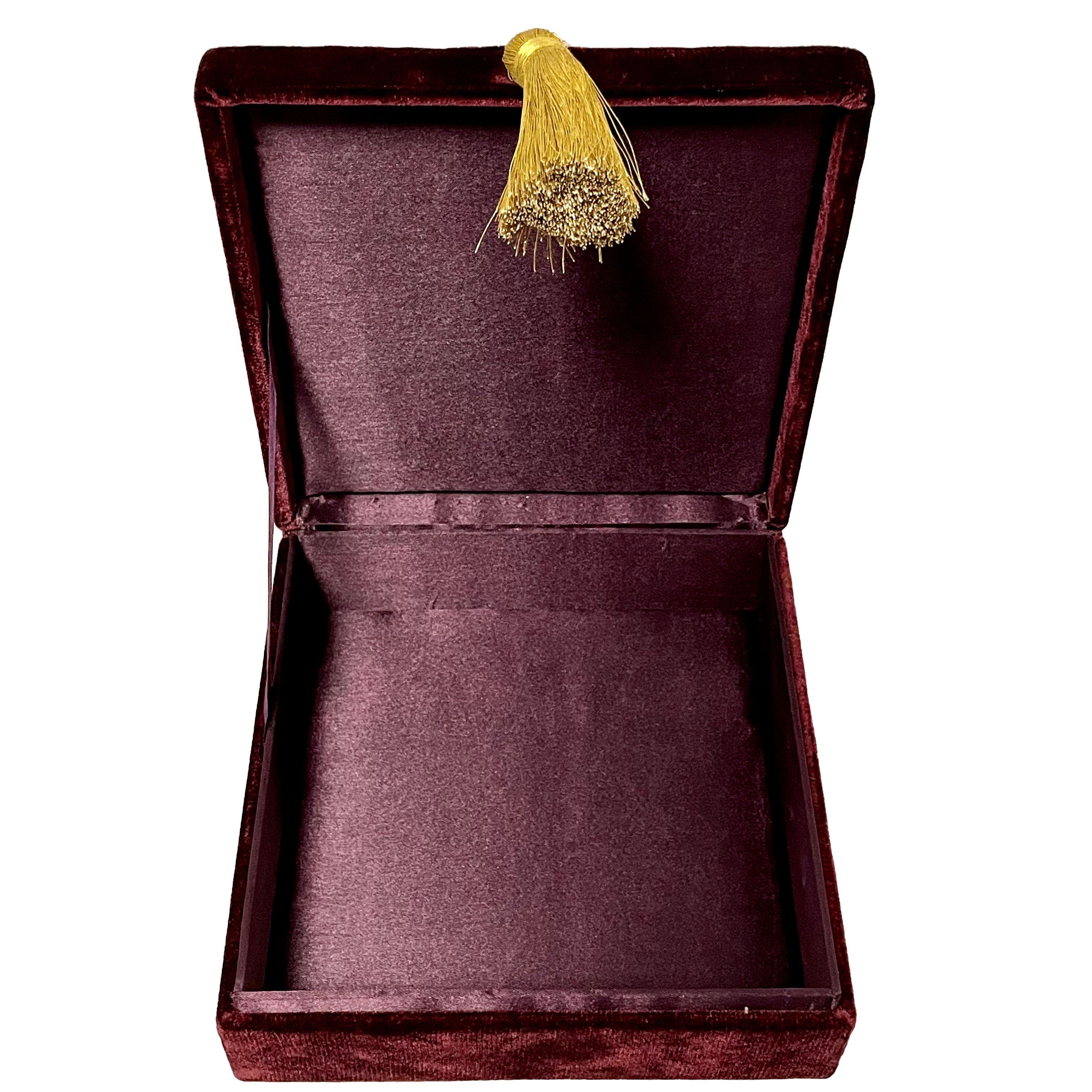 Isabella's Opera Coat Medium Box – Gift at the Gardner