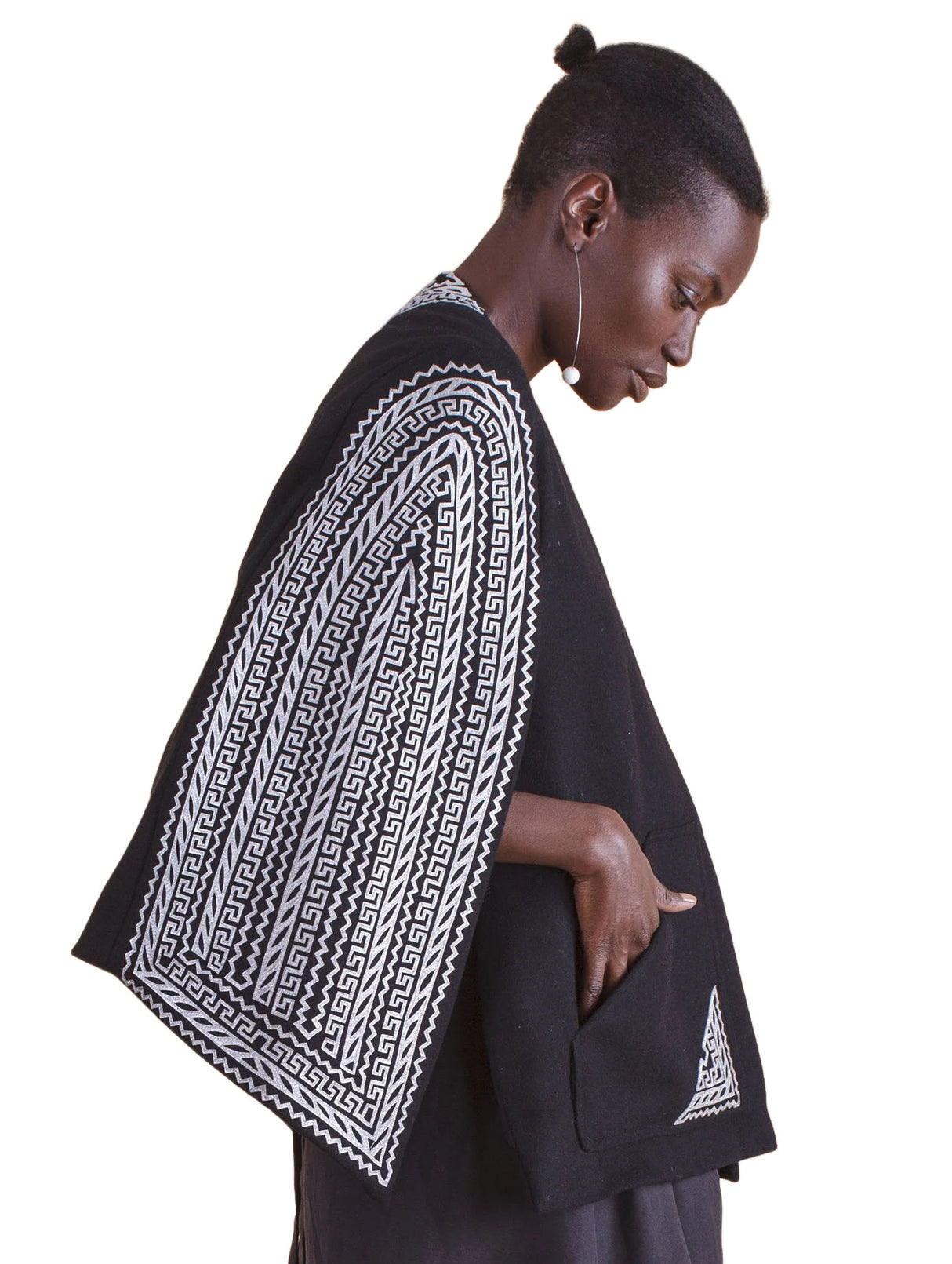 Magna Charro Cape in Silver